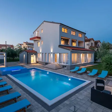 9 Bedroom In Medulin