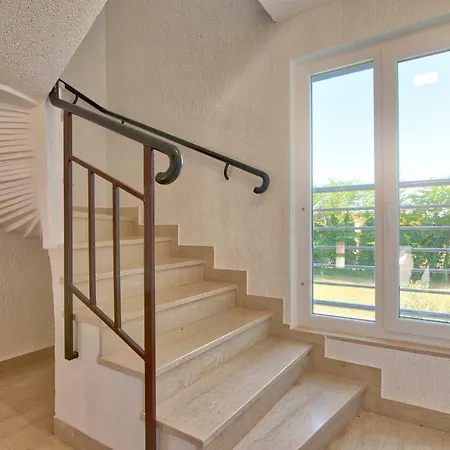 9 Bedroom In Willa Medulin