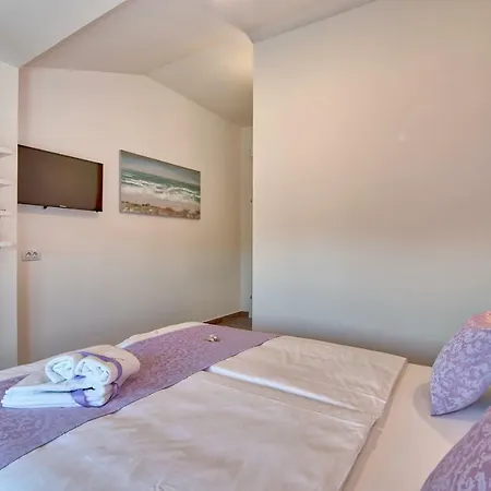 9 Bedroom In * Medulin