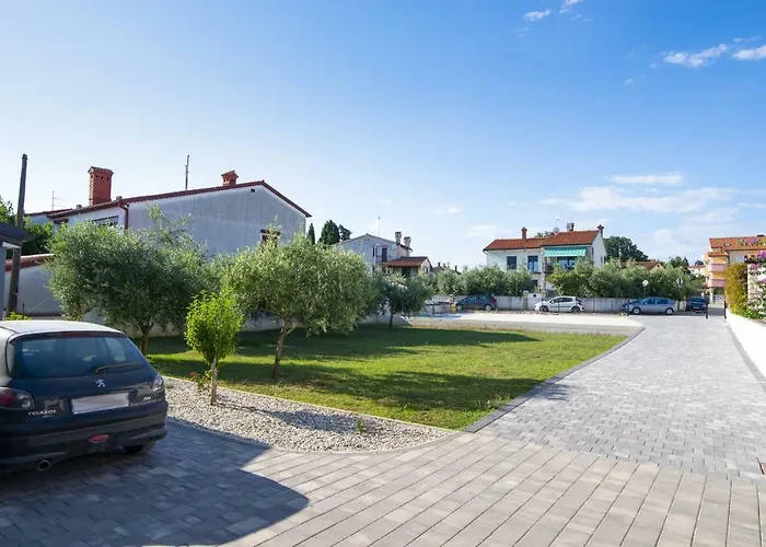 9 Bedroom In Villa Medulin