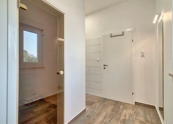 9 Bedroom In * 메덜린