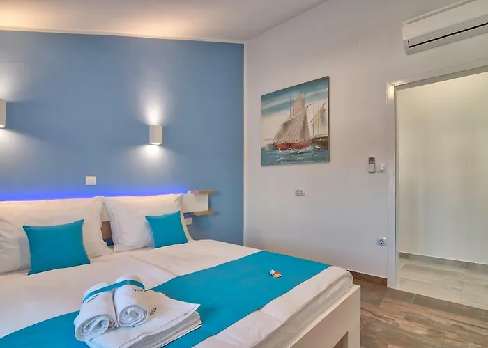 9 Bedroom In 빌라 *