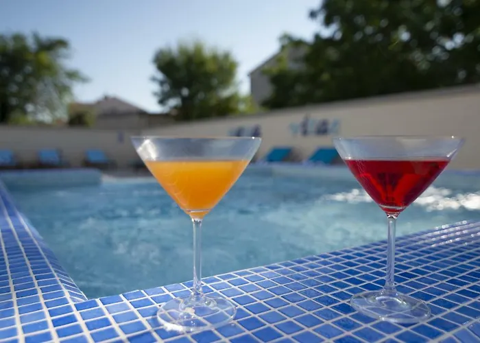 9 Bedroom In * 메덜린