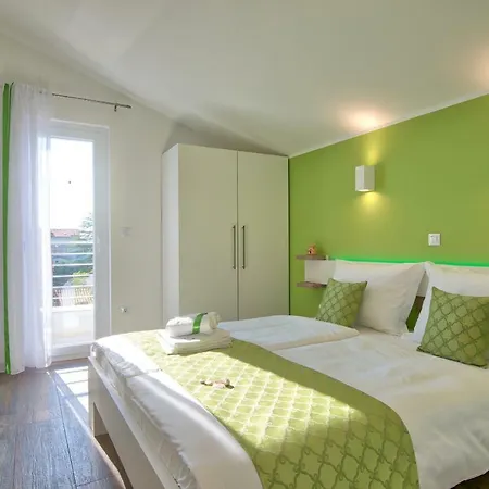 9 Bedroom In * 메덜린